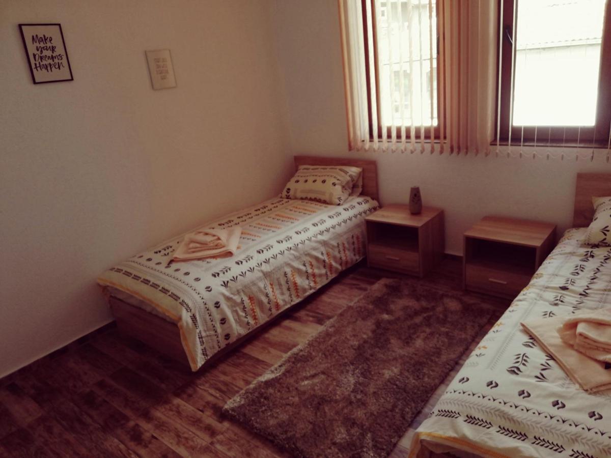 Petrov Apartment Trjavna Eksteriør bilde