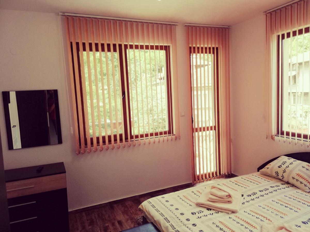 Petrov Apartment Trjavna Eksteriør bilde